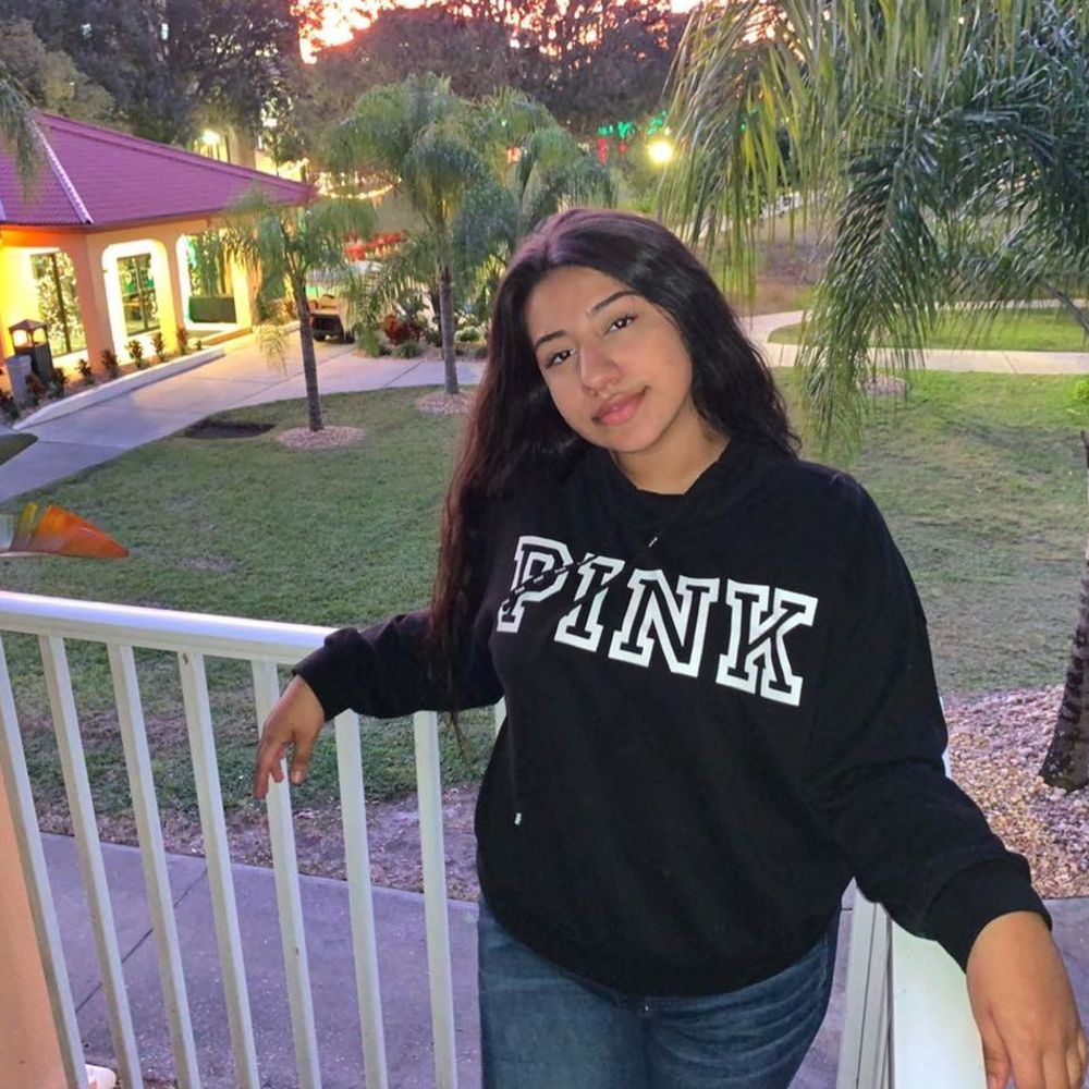 Meet your Posher, Angie